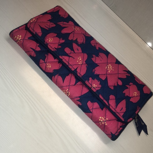 Very Bradley Wallet! - Picture 2 of 5